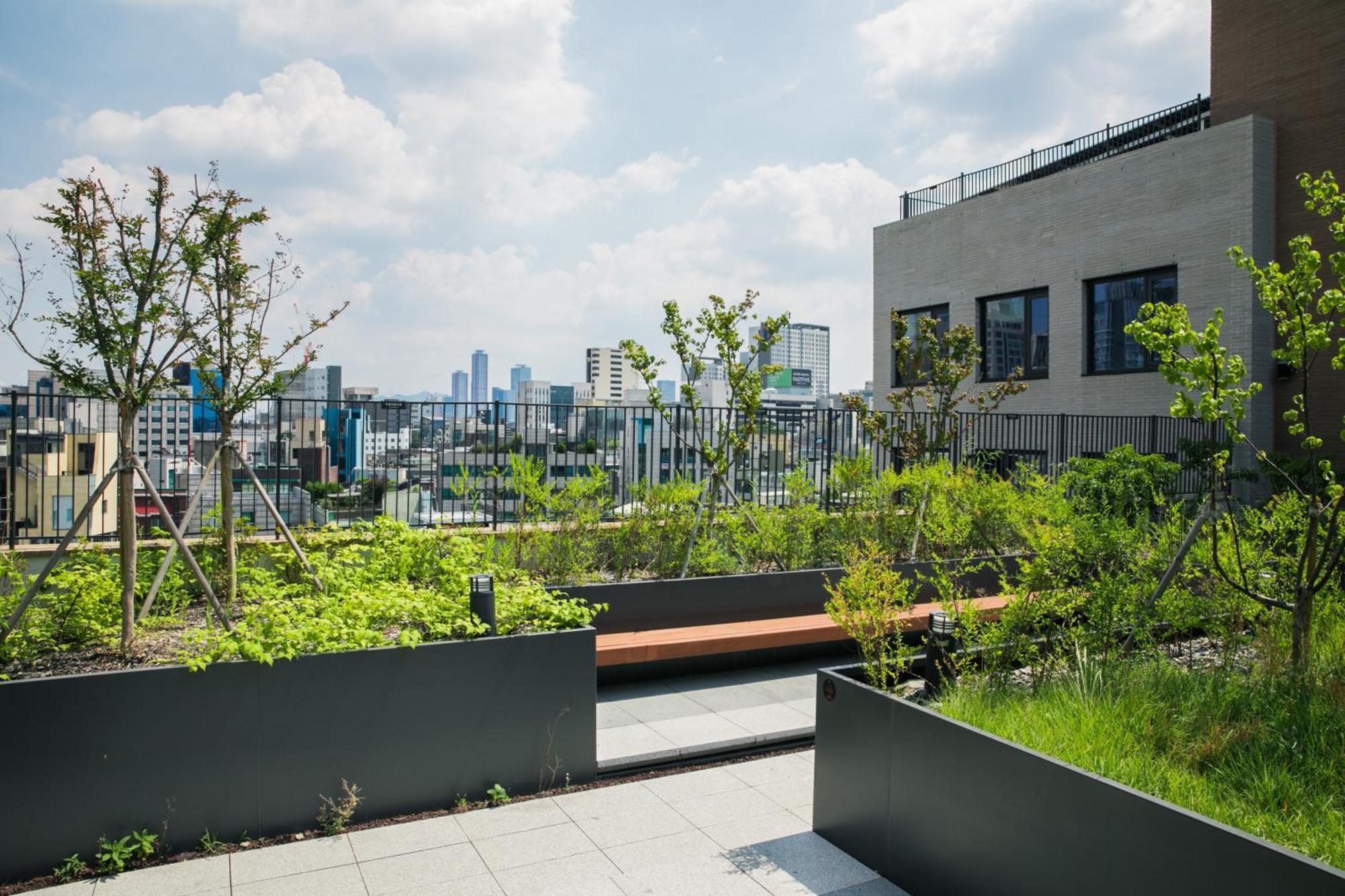 Local Stitch Creator Town Seogyo Hotel โซล ภายนอก รูปภาพ