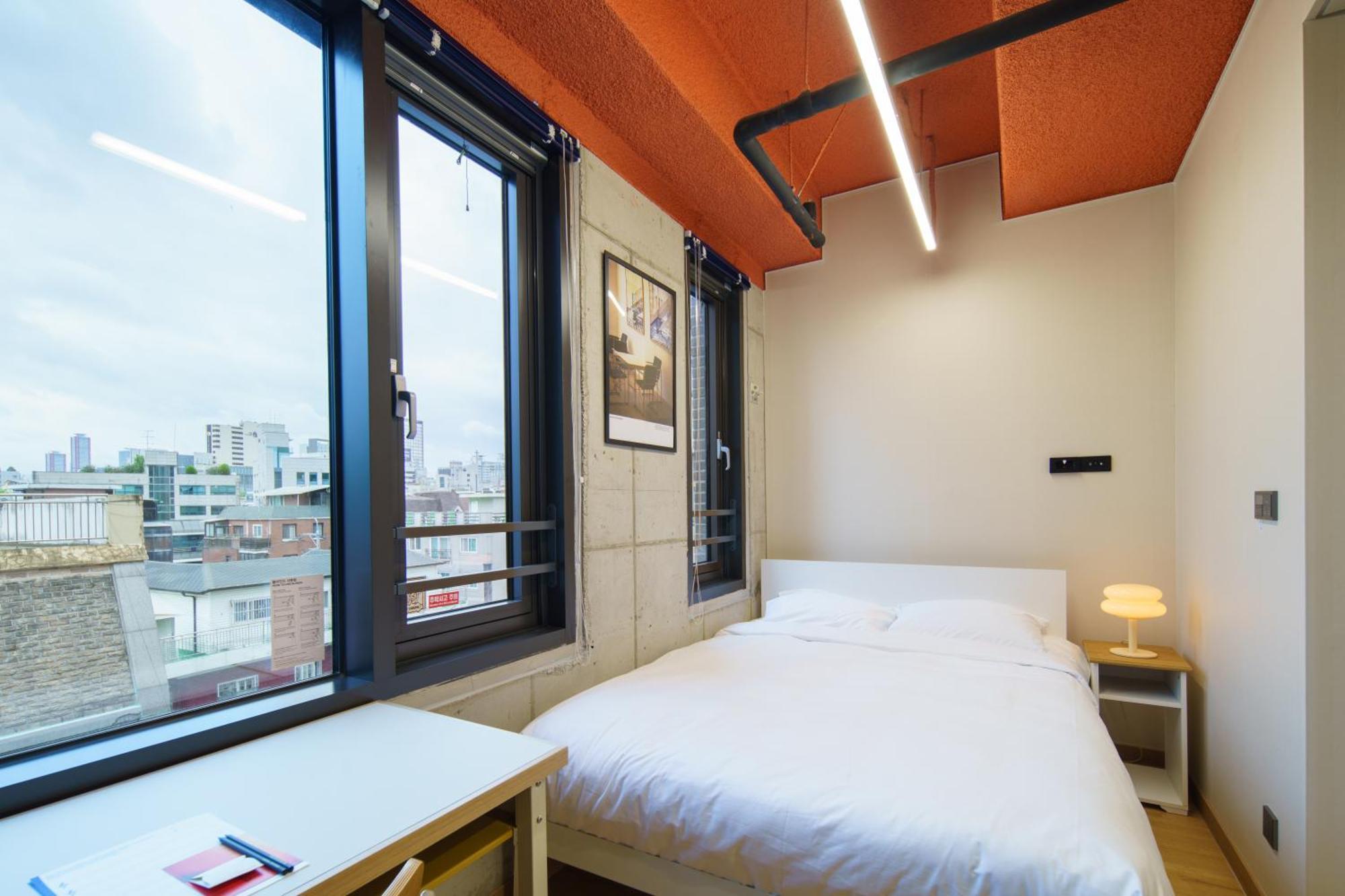 Local Stitch Creator Town Seogyo Hotel โซล ภายนอก รูปภาพ