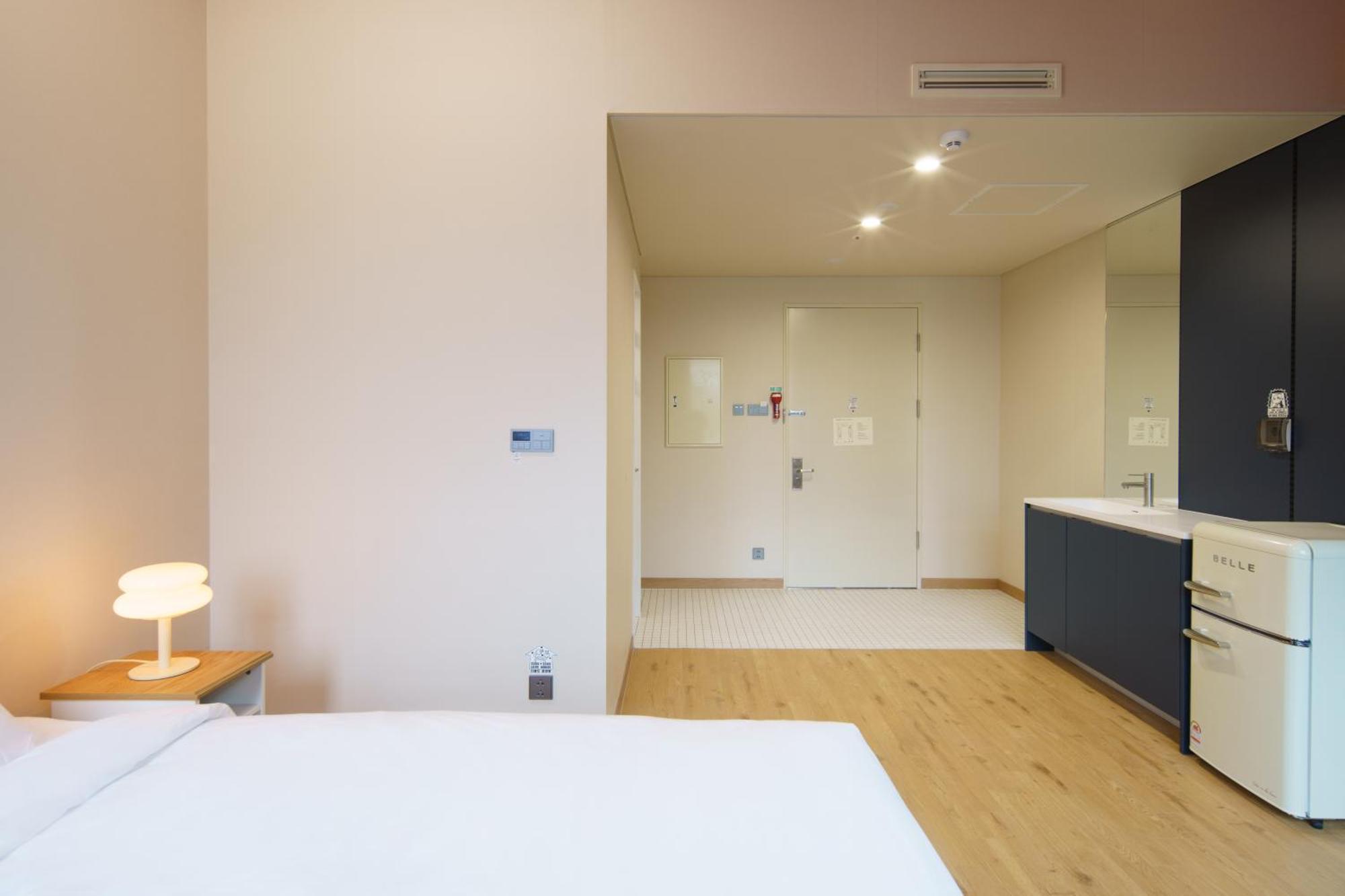 Local Stitch Creator Town Seogyo Hotel โซล ภายนอก รูปภาพ