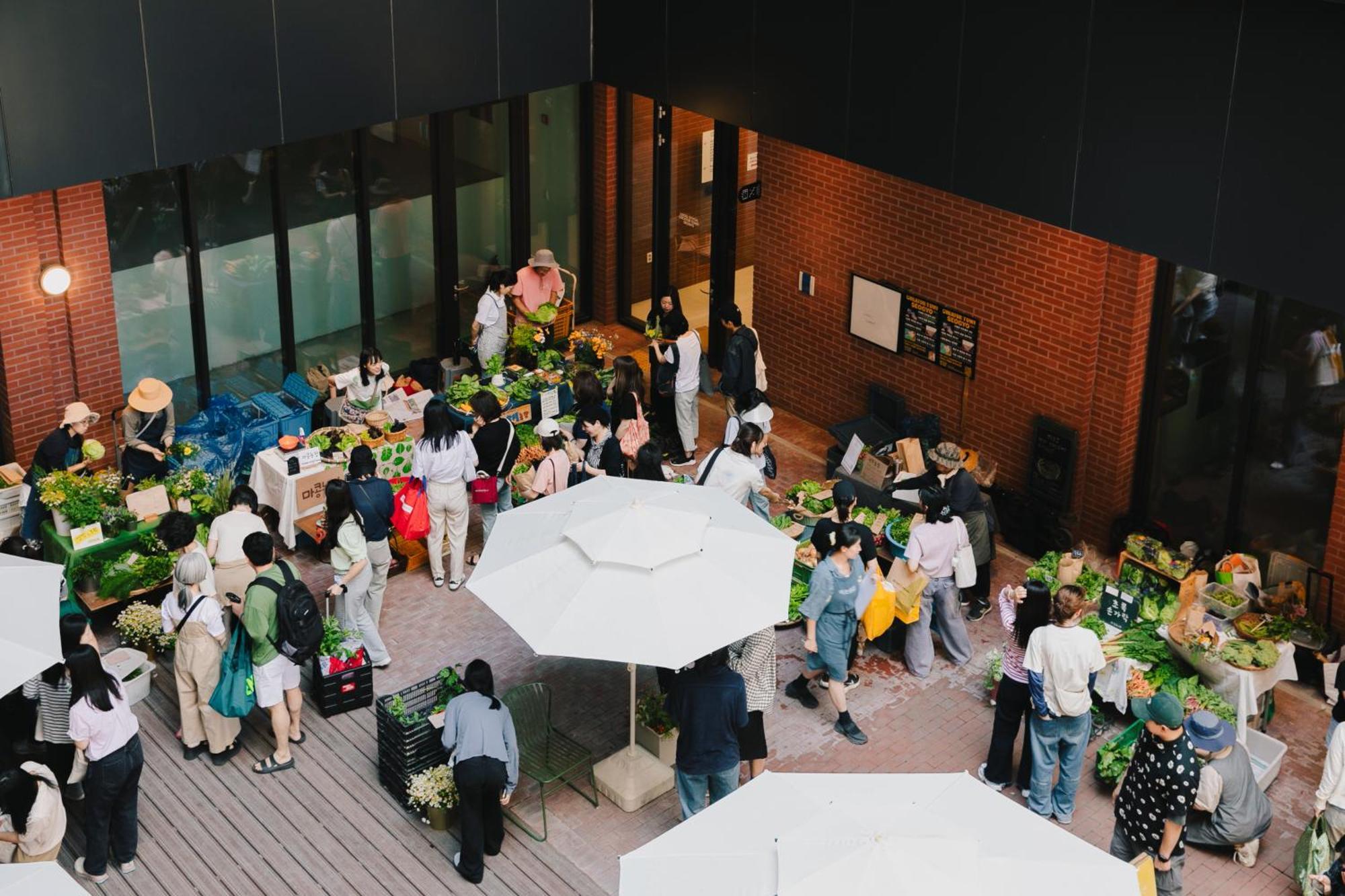 Local Stitch Creator Town Seogyo Hotel โซล ภายนอก รูปภาพ
