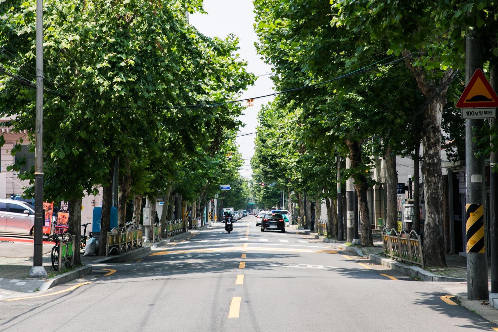 Local Stitch Creator Town Seogyo Hotel โซล ภายนอก รูปภาพ